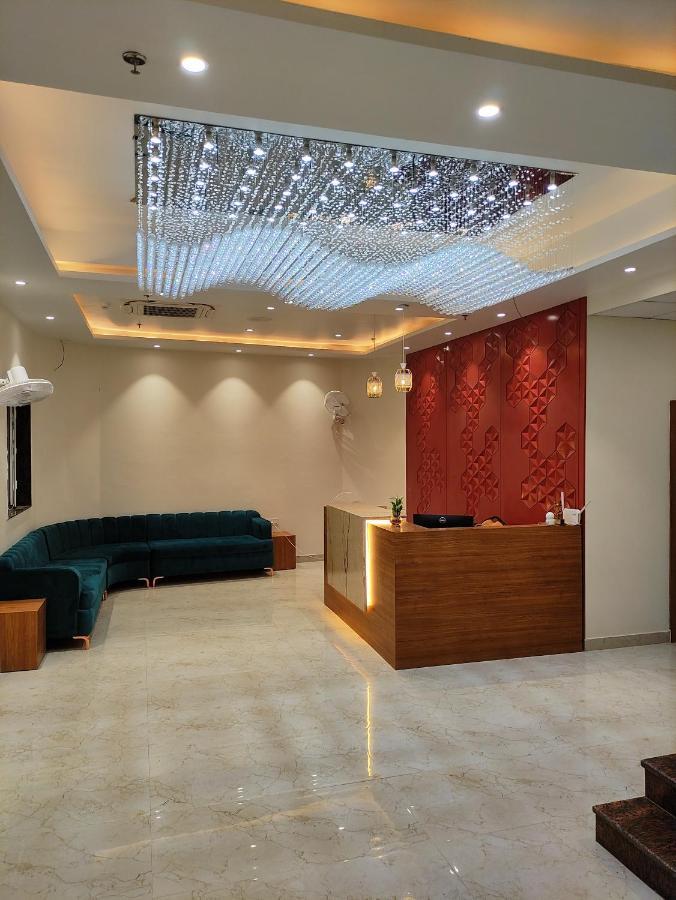 Hotel Satsang Grand Varanasi Luaran gambar