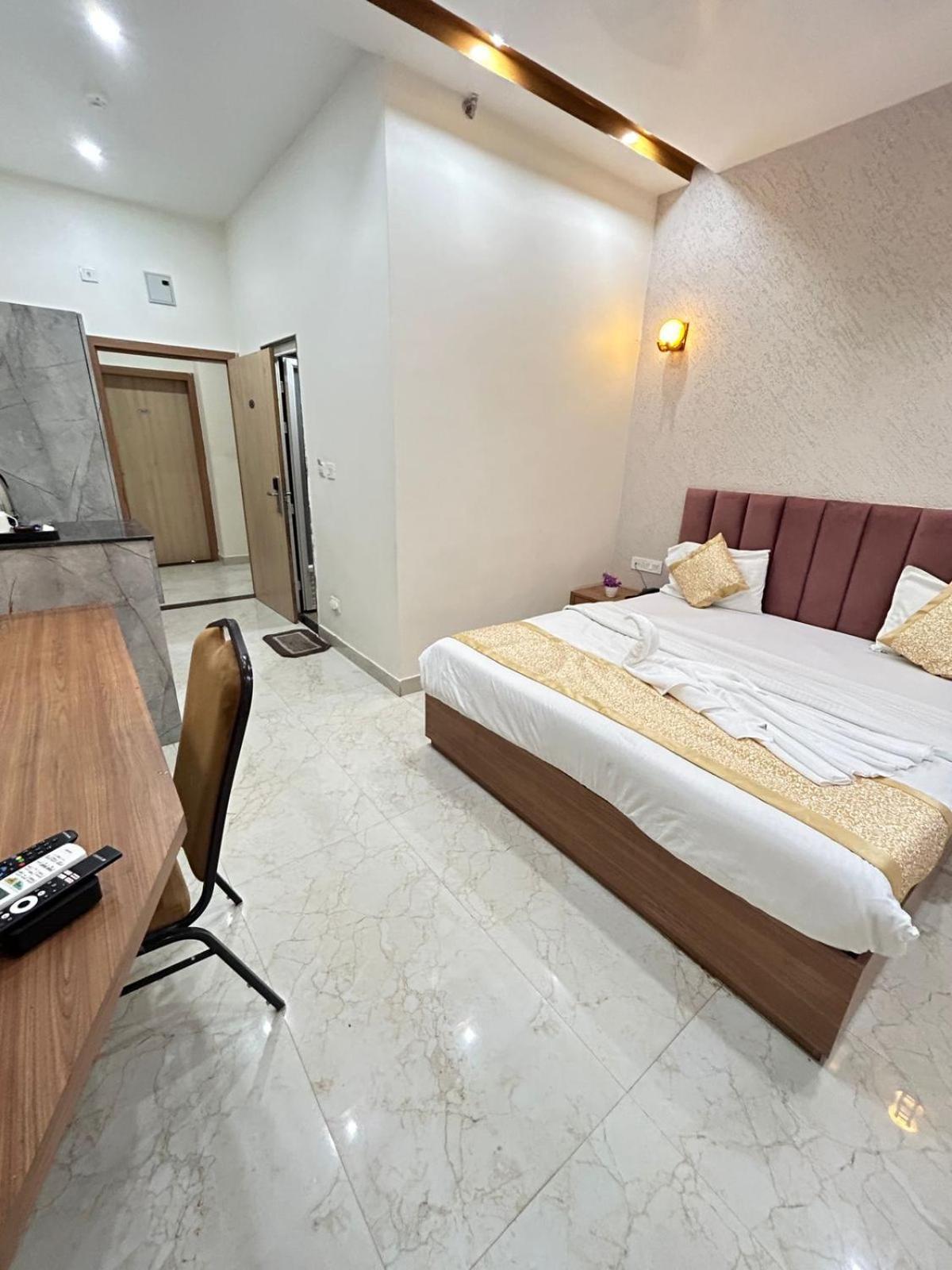 Hotel Satsang Grand Varanasi Luaran gambar